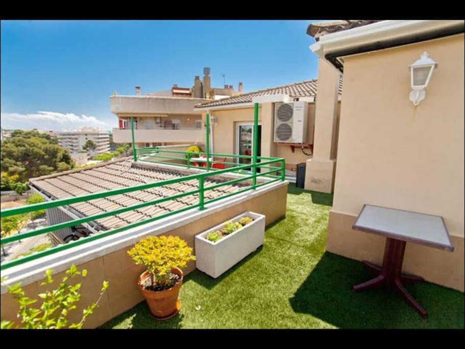 Amposta Apartment *